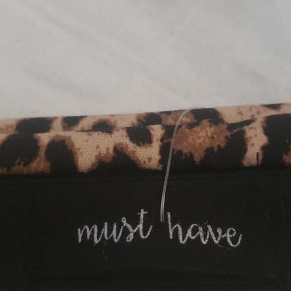 ๐HP๐ Last skirt๐ Leopard Mini, sz. Lrg. - Picture 7 of 8